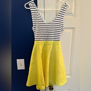 Omeya Wanshida Striped Black and Yellow Women’s Dress